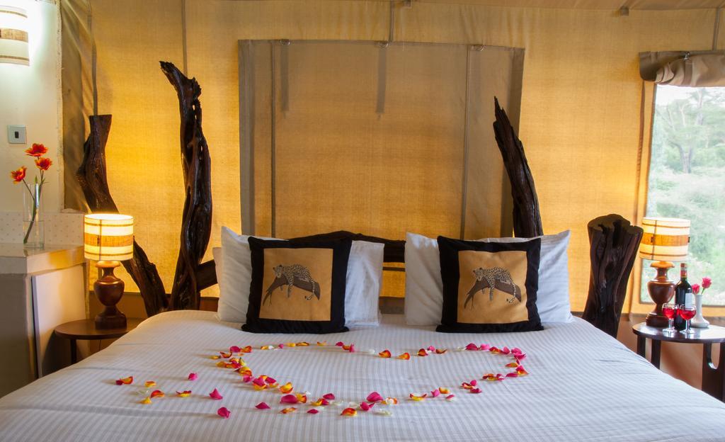 Crater Lake Tented Camp And Game Sanctuary Naivasha Exterior foto